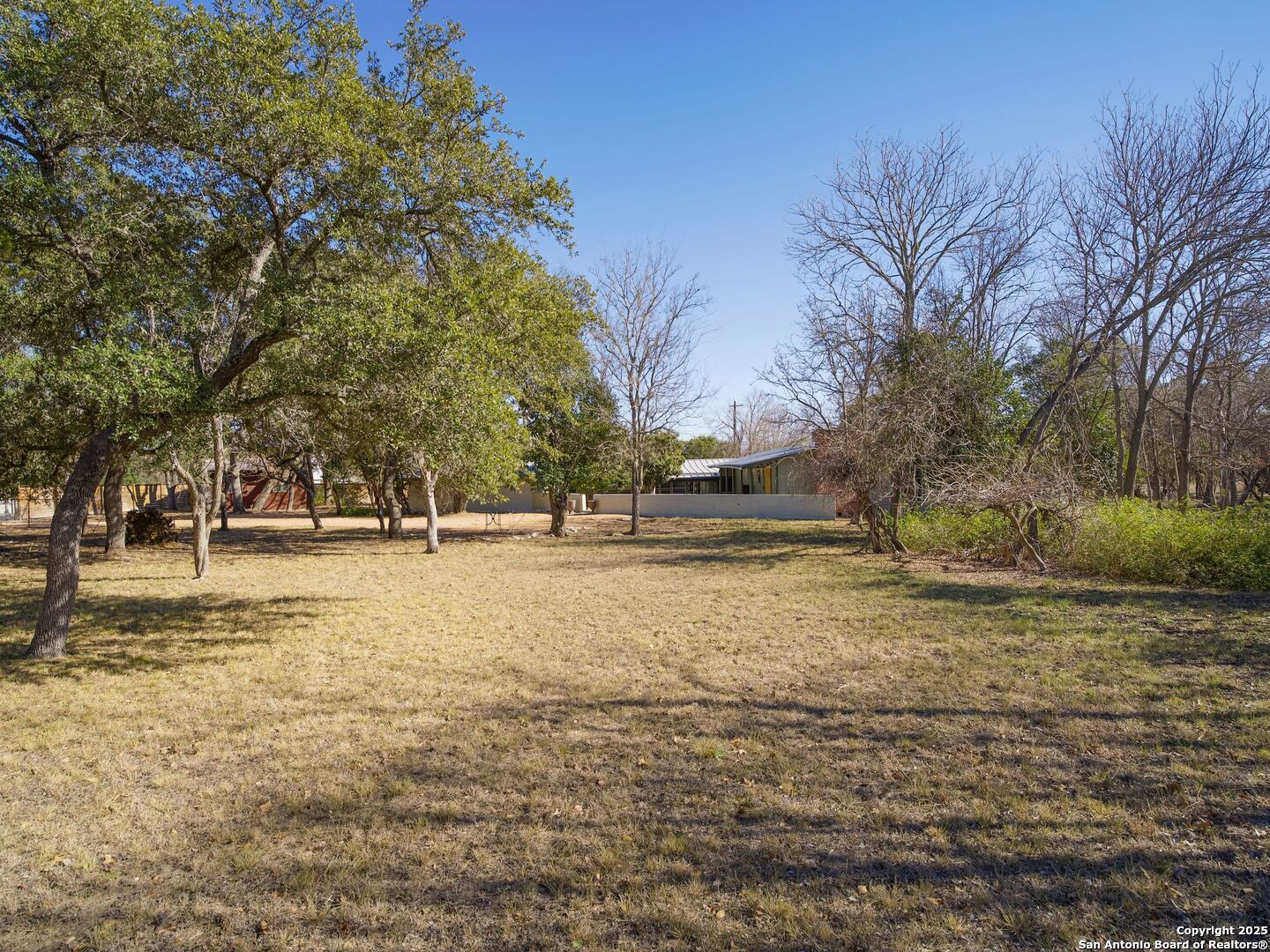142 Royal Oaks