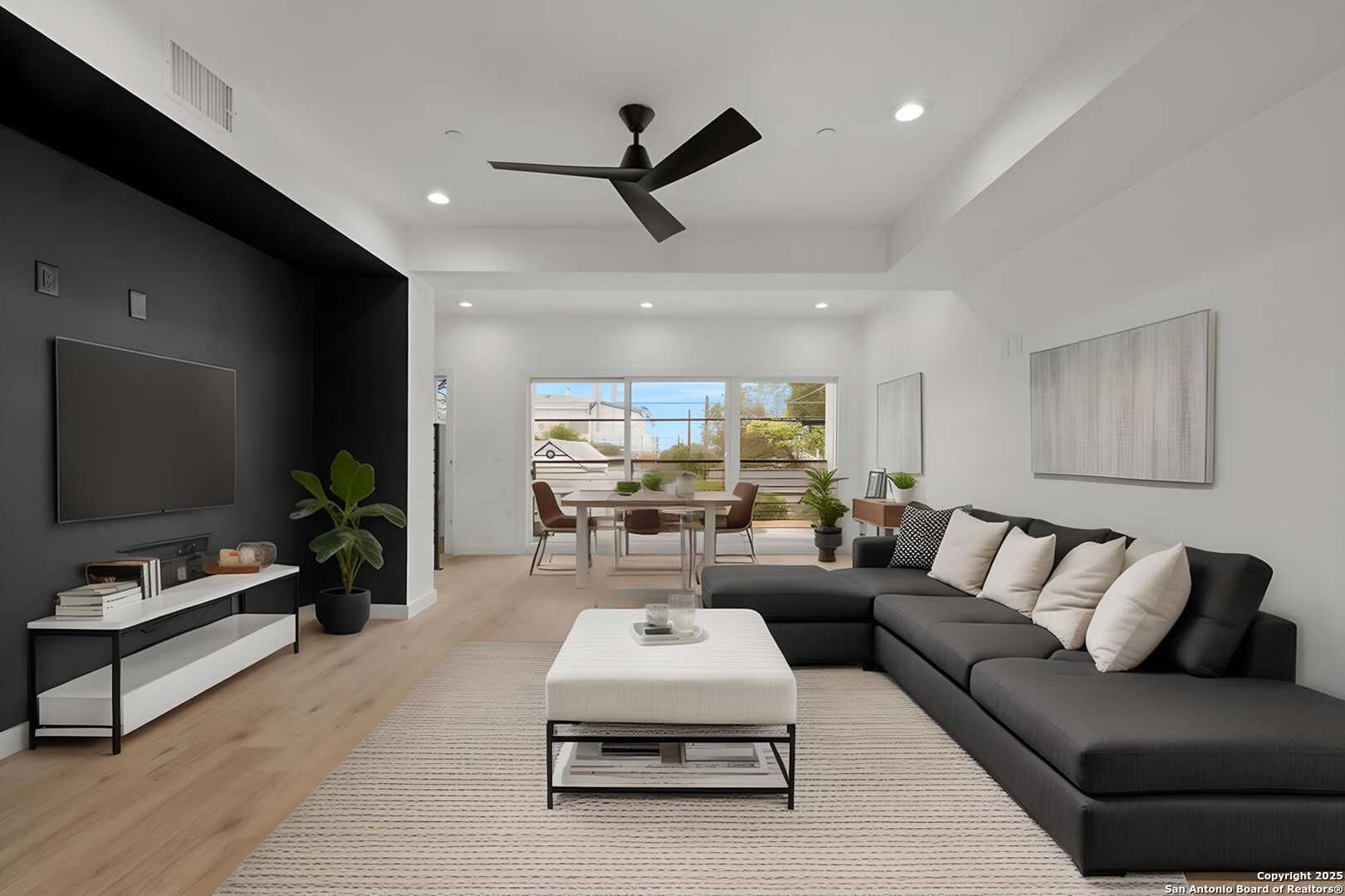 308 S Mesquite St 103