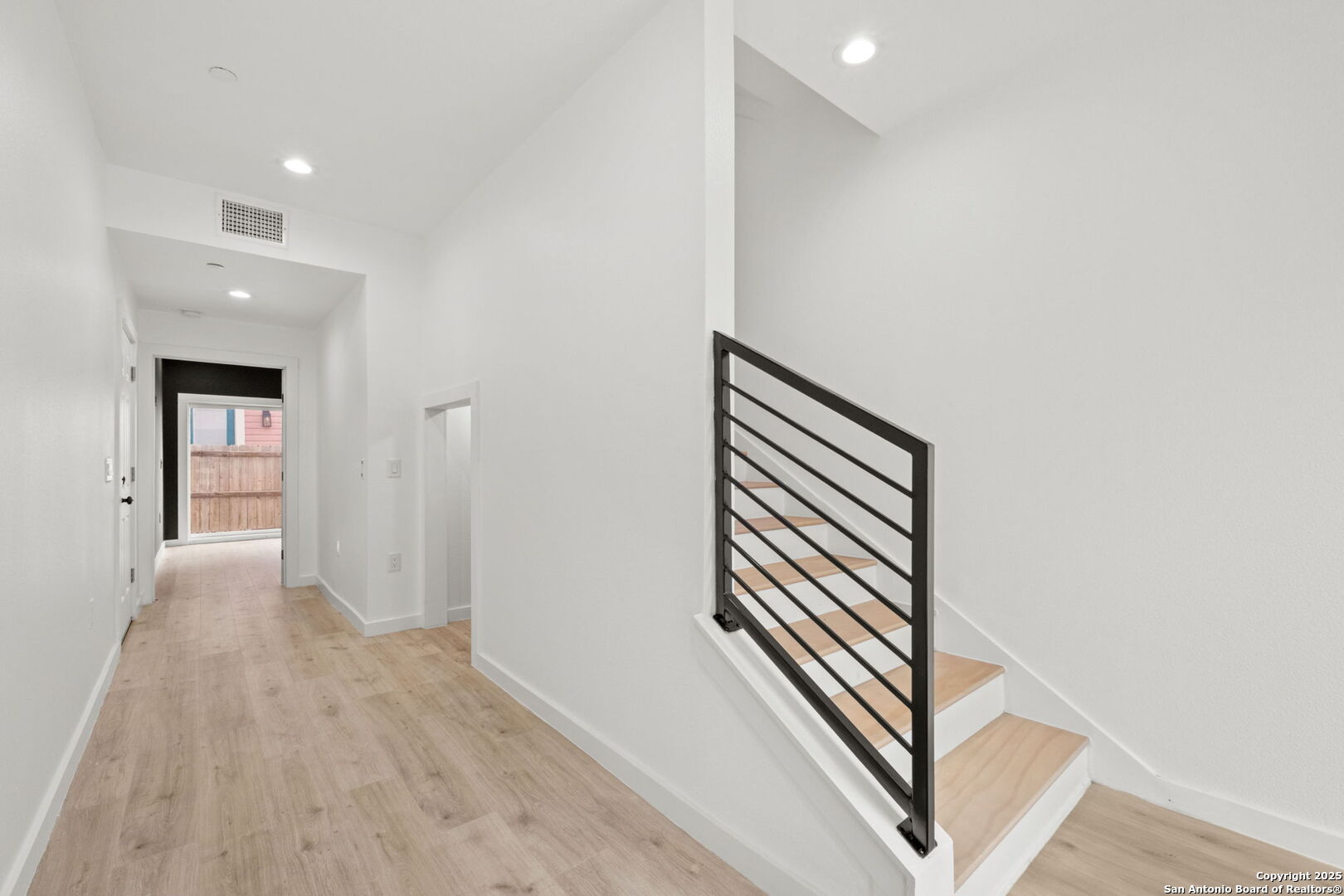 308 S Mesquite St 103