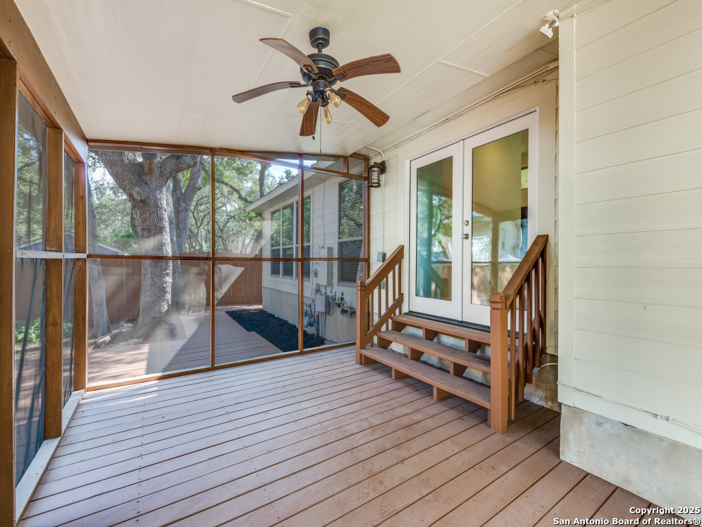 13739 Oak Pebble