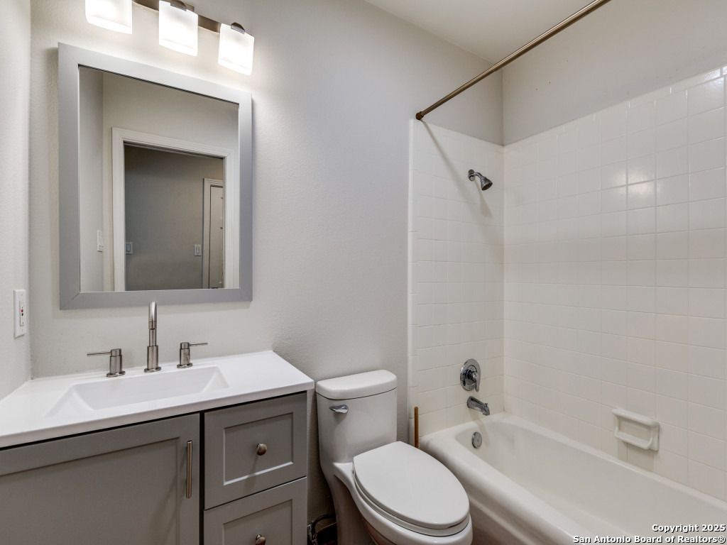 14811 Willow Moss St