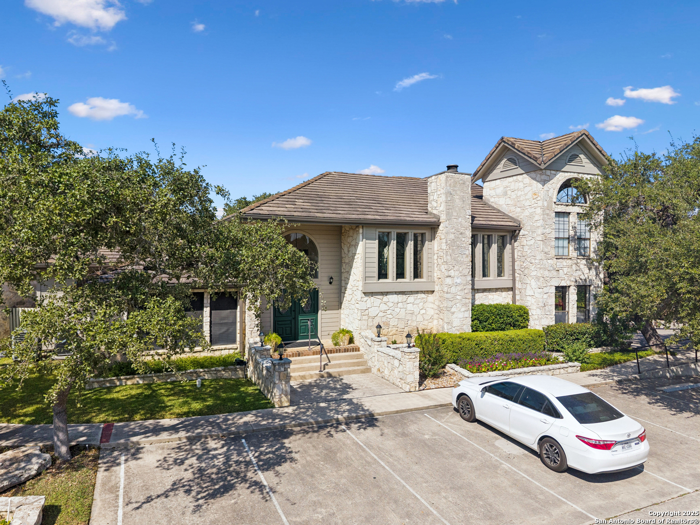 17230 Beacon Woods 1402