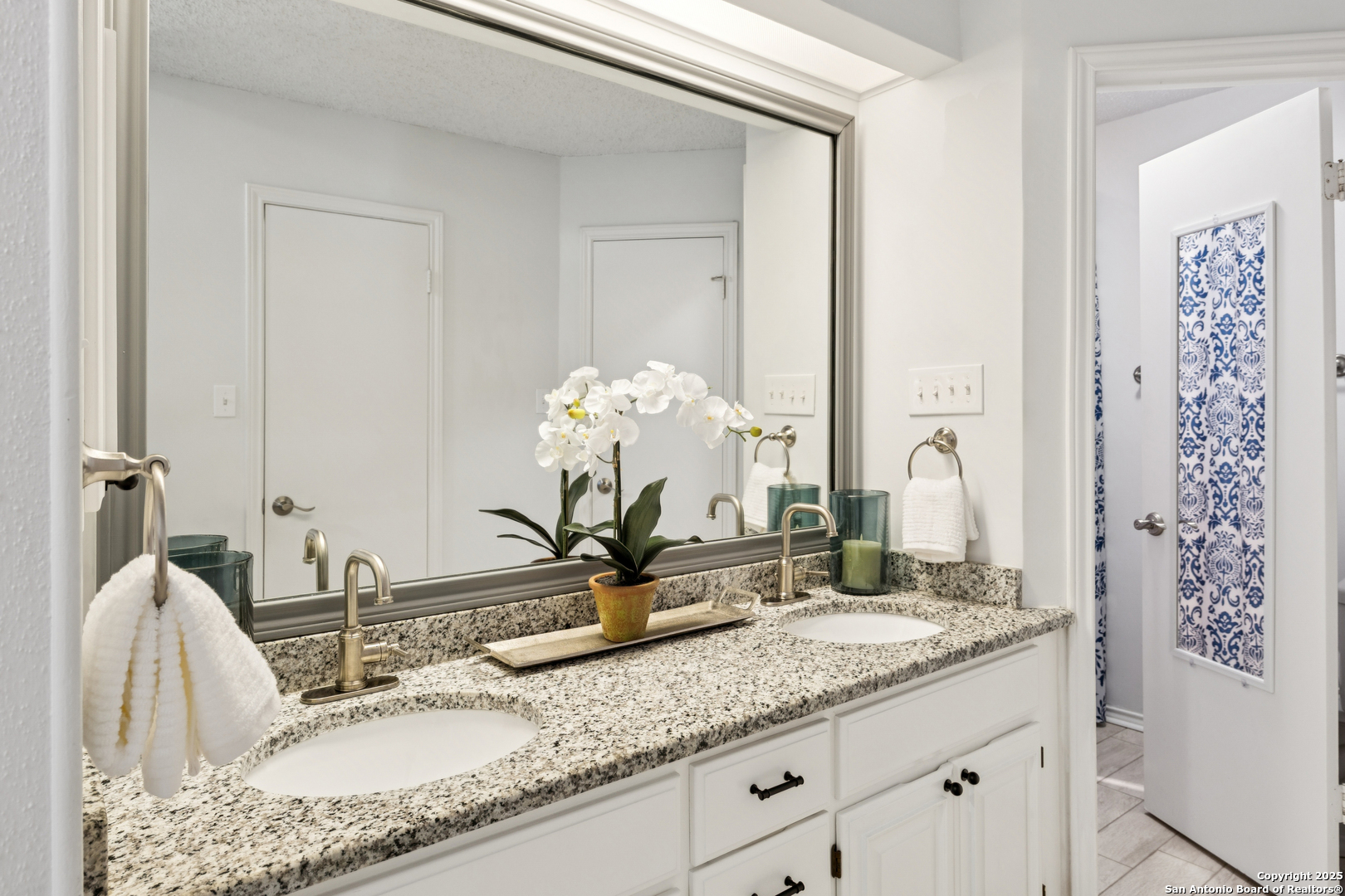 17230 Beacon Woods 1402