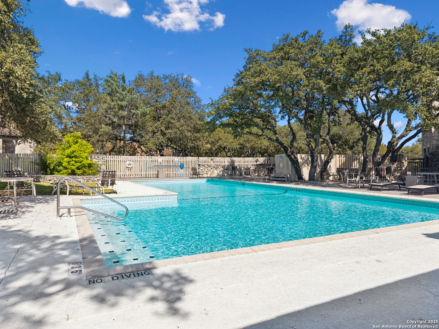 17230 Beacon Woods 1402