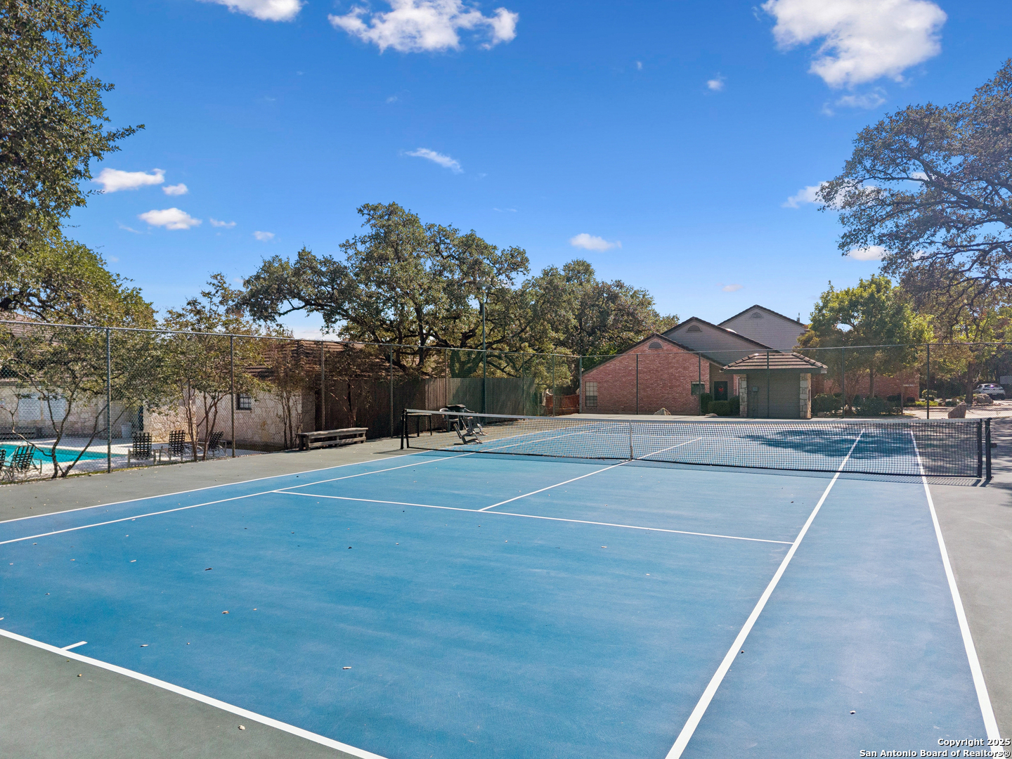 17230 Beacon Woods 1402