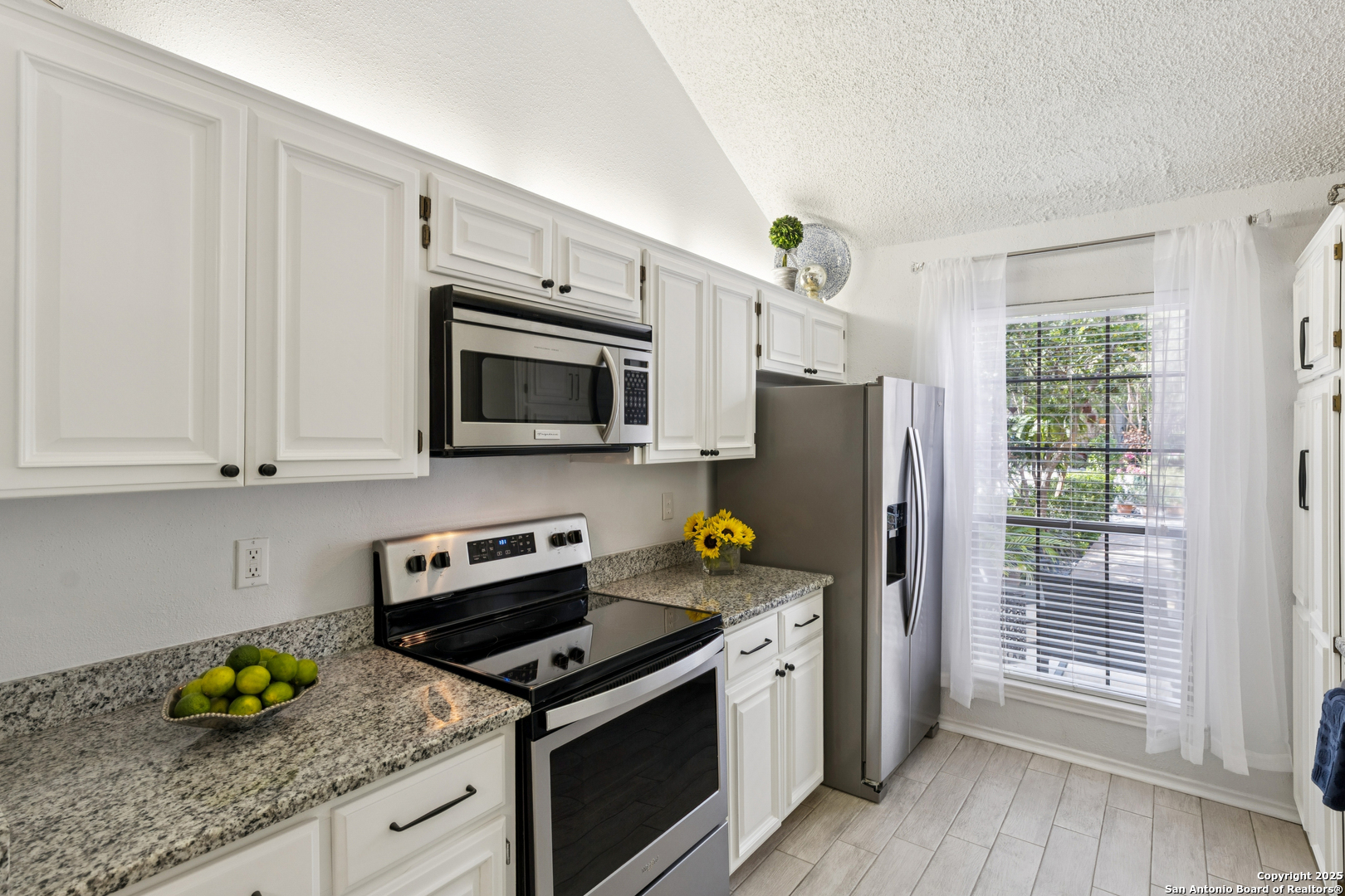 17230 Beacon Woods 1402