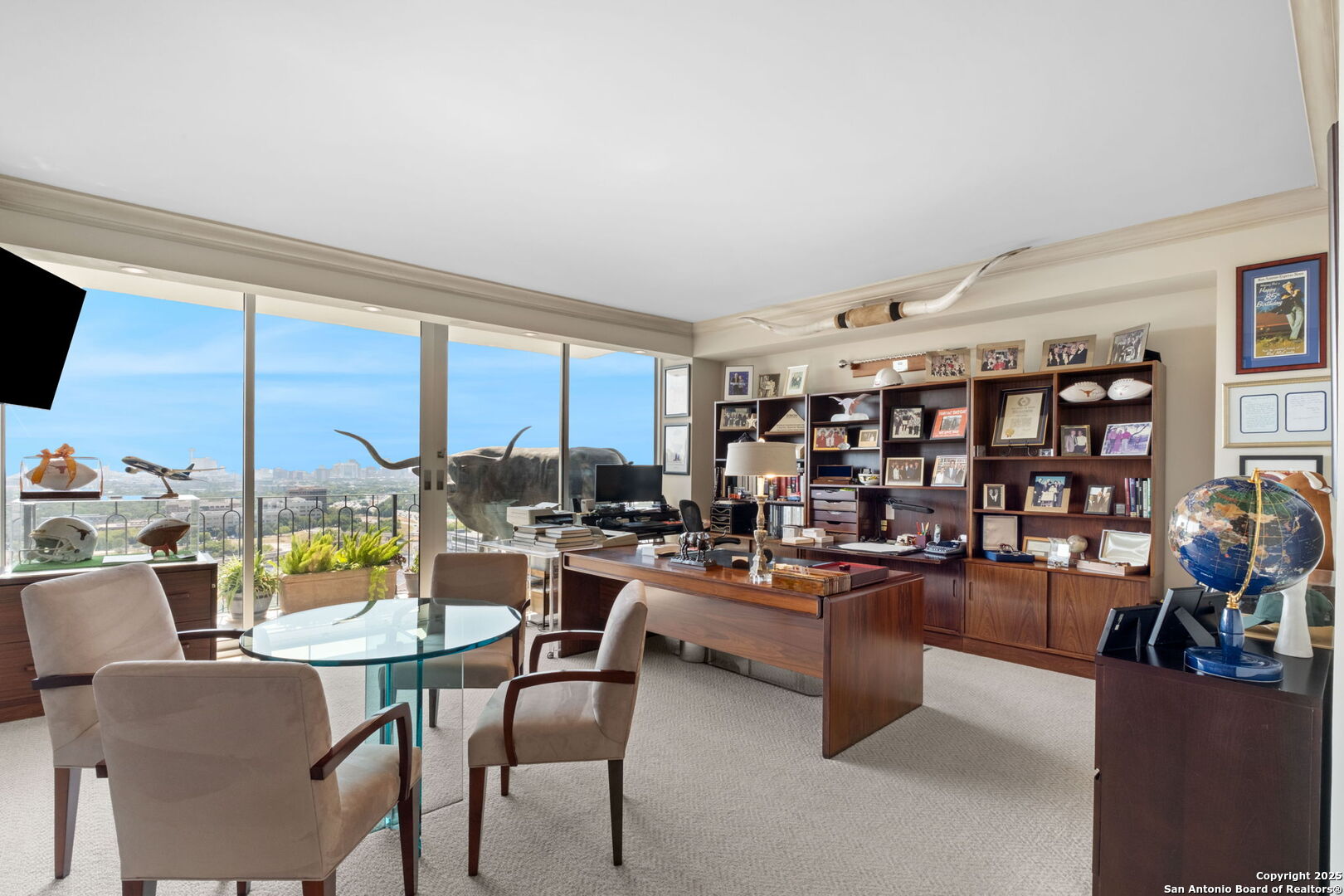 700 E Hildebrand 1401