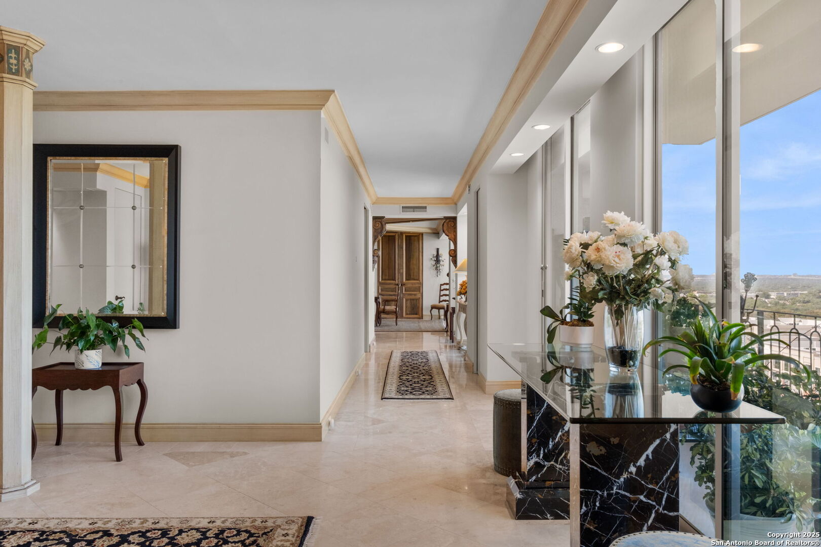 700 E Hildebrand 1401