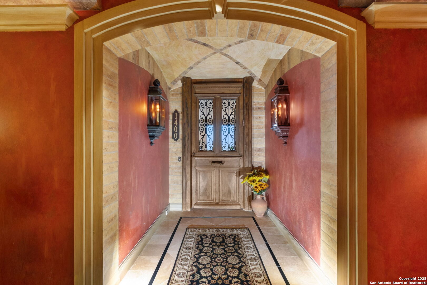 700 E Hildebrand 1401