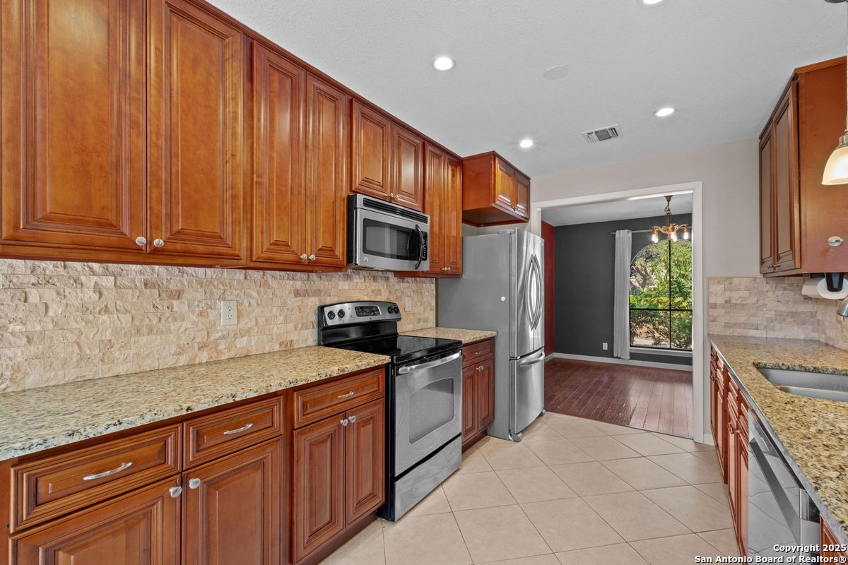 4614 Fringetree Woods