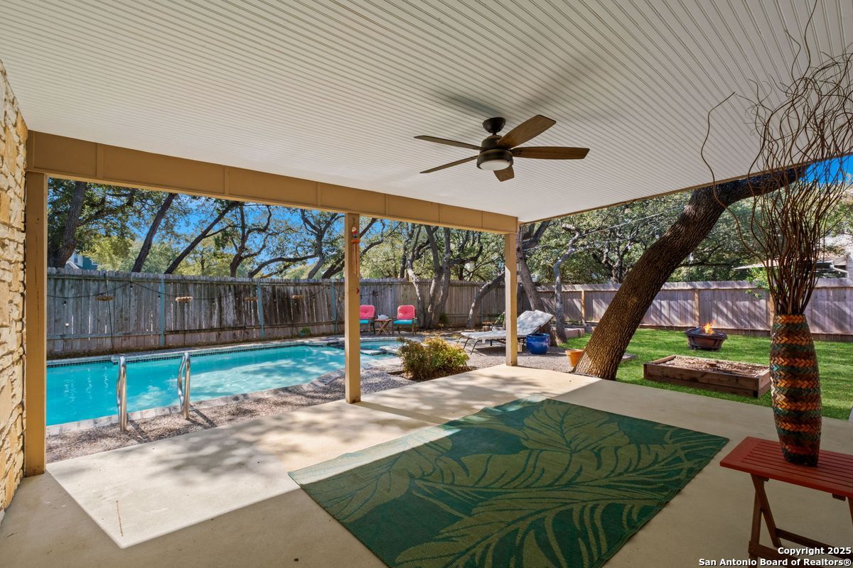 4614 Fringetree Woods