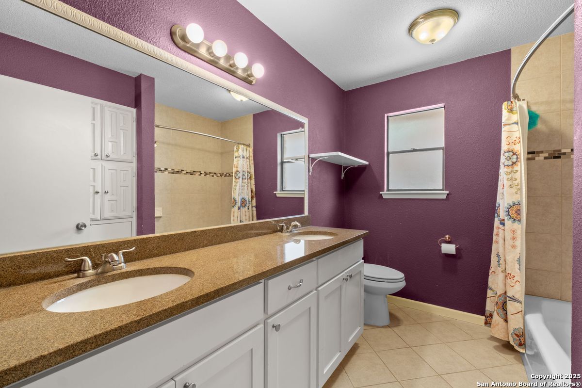 4614 Fringetree Woods