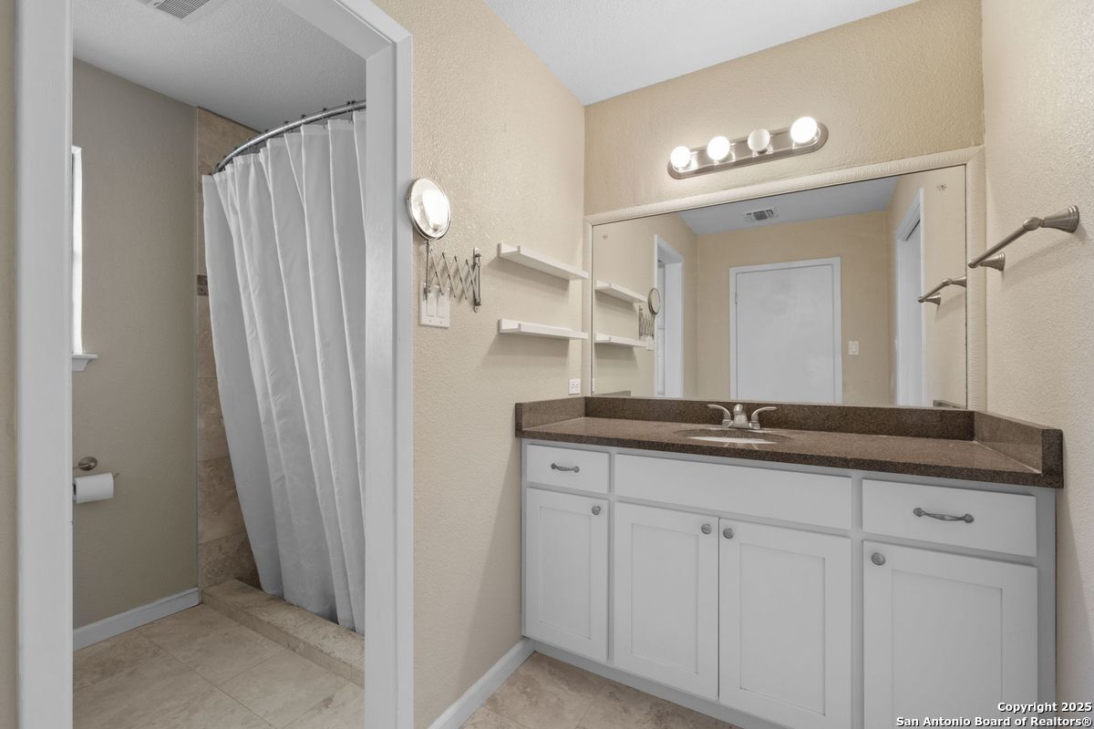 4614 Fringetree Woods