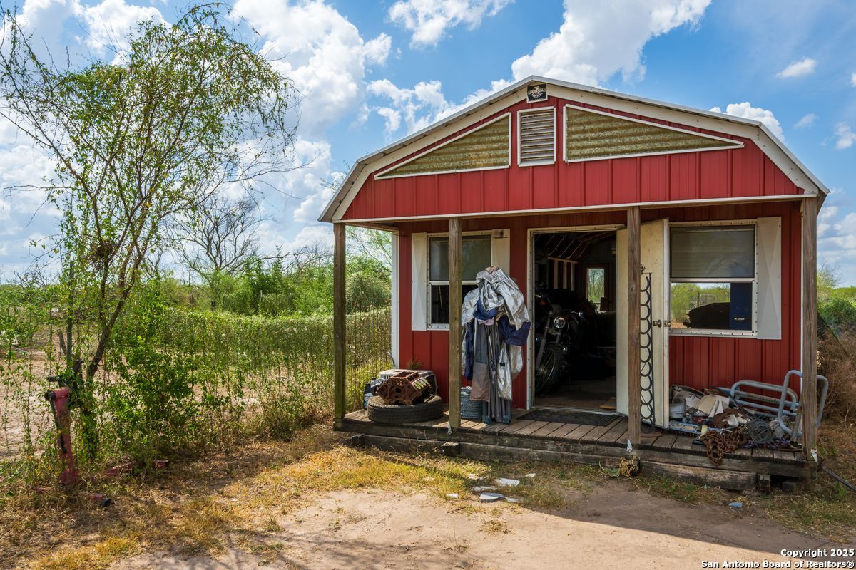 947 County Road 302