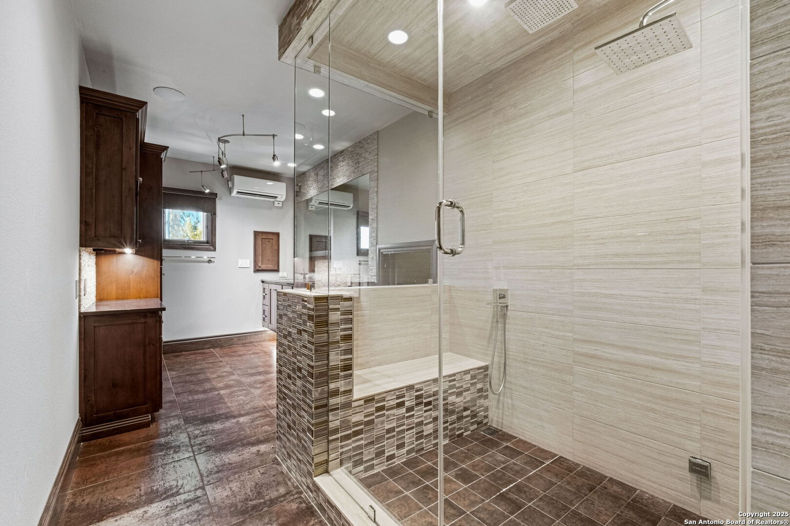 308 W Summit Ave