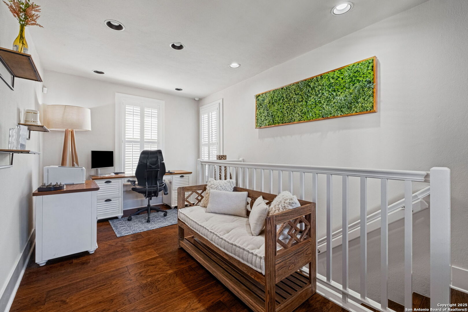 308 W Summit Ave