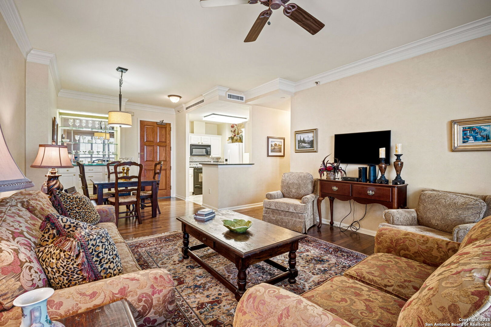 1 Towers Park Ln 810