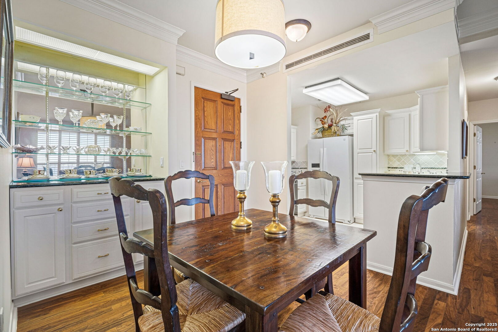 1 Towers Park Ln 810