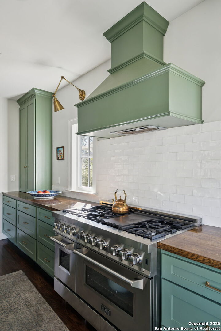 127 Larkwood Dr