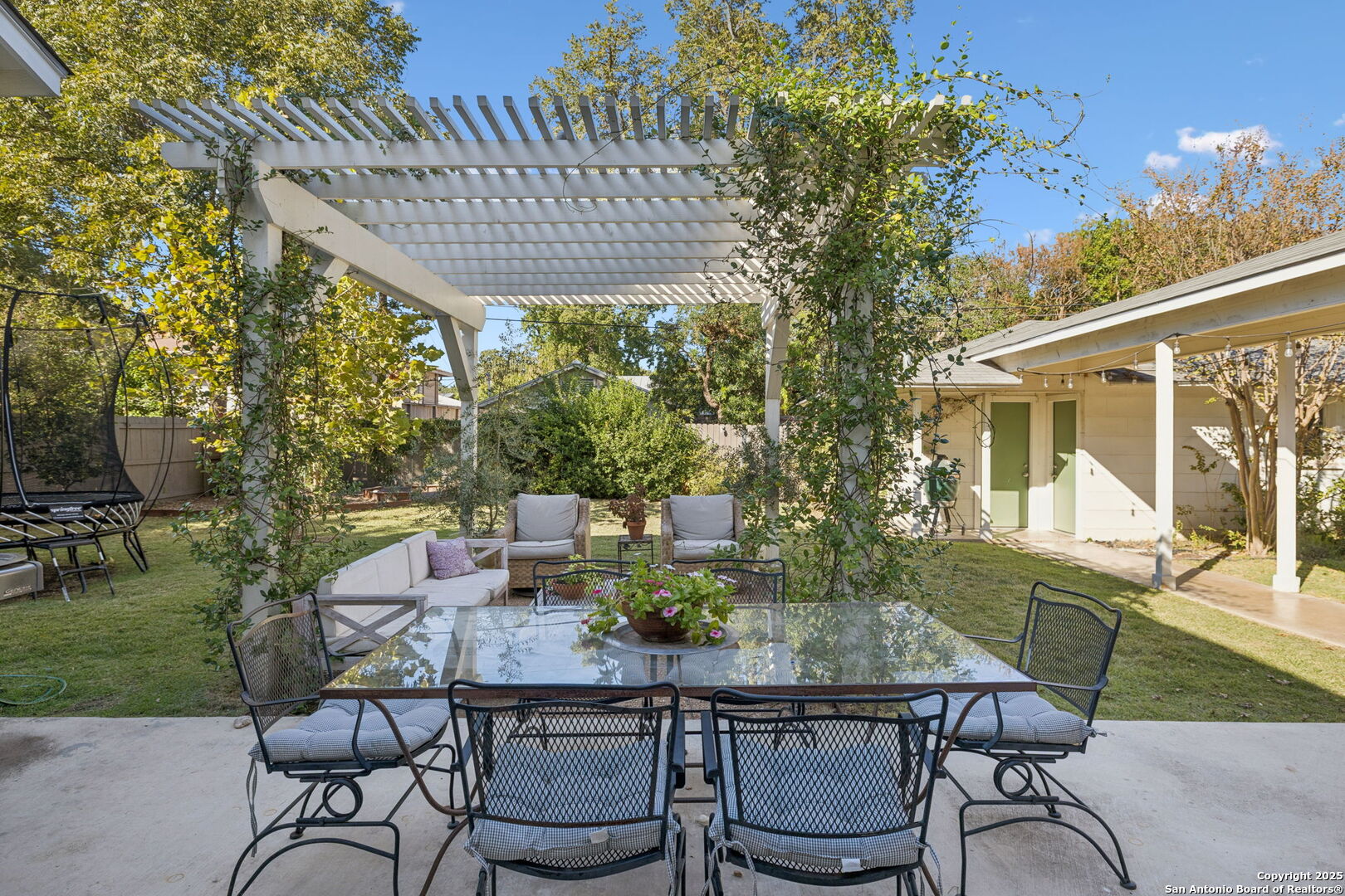 127 Larkwood Dr