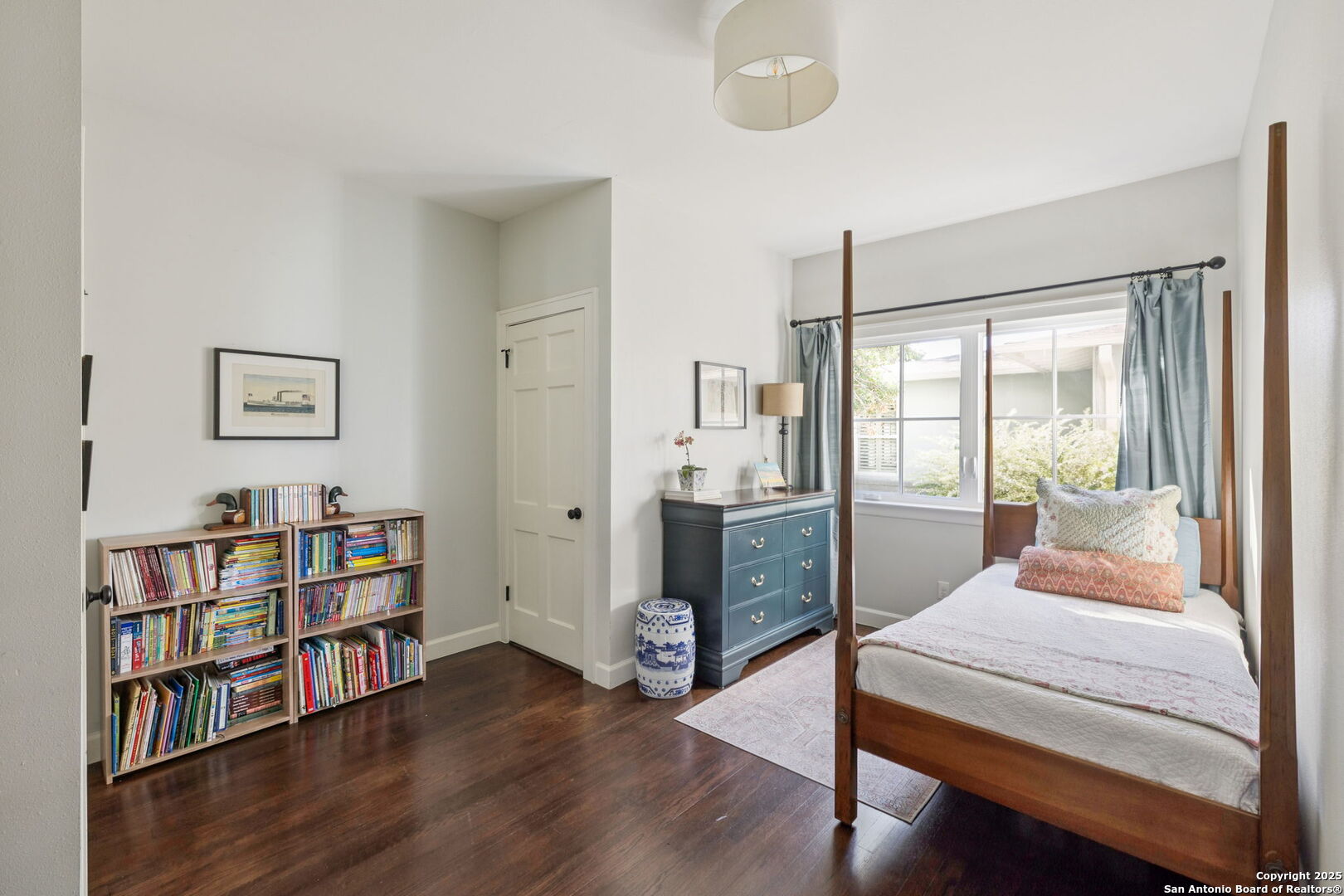 127 Larkwood Dr