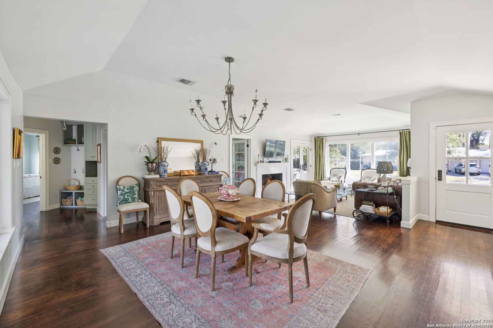 127 Larkwood Dr