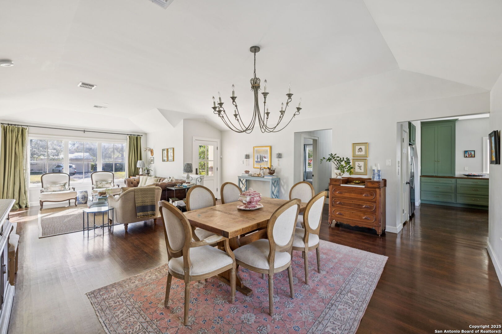 127 Larkwood Dr