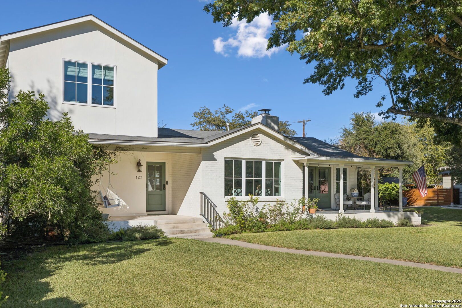 127 Larkwood Dr