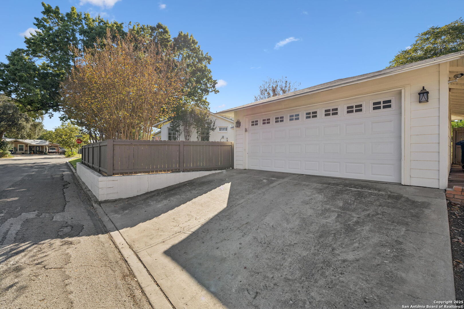 127 Larkwood Dr