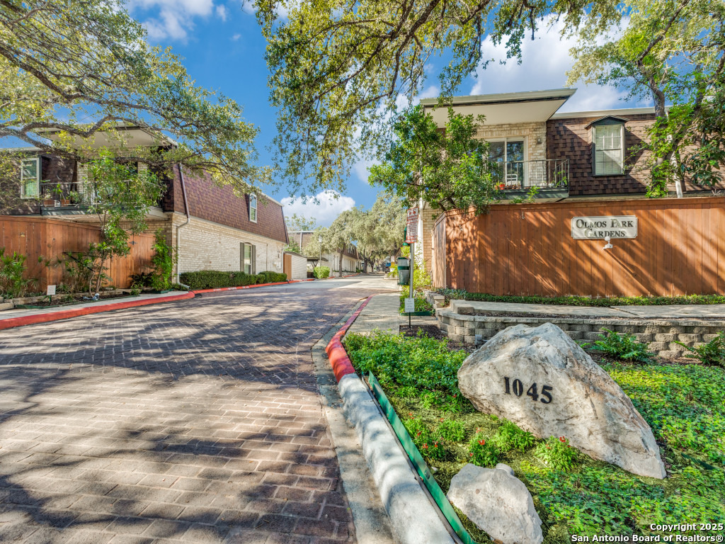 1045 Shook Avenue 120 120