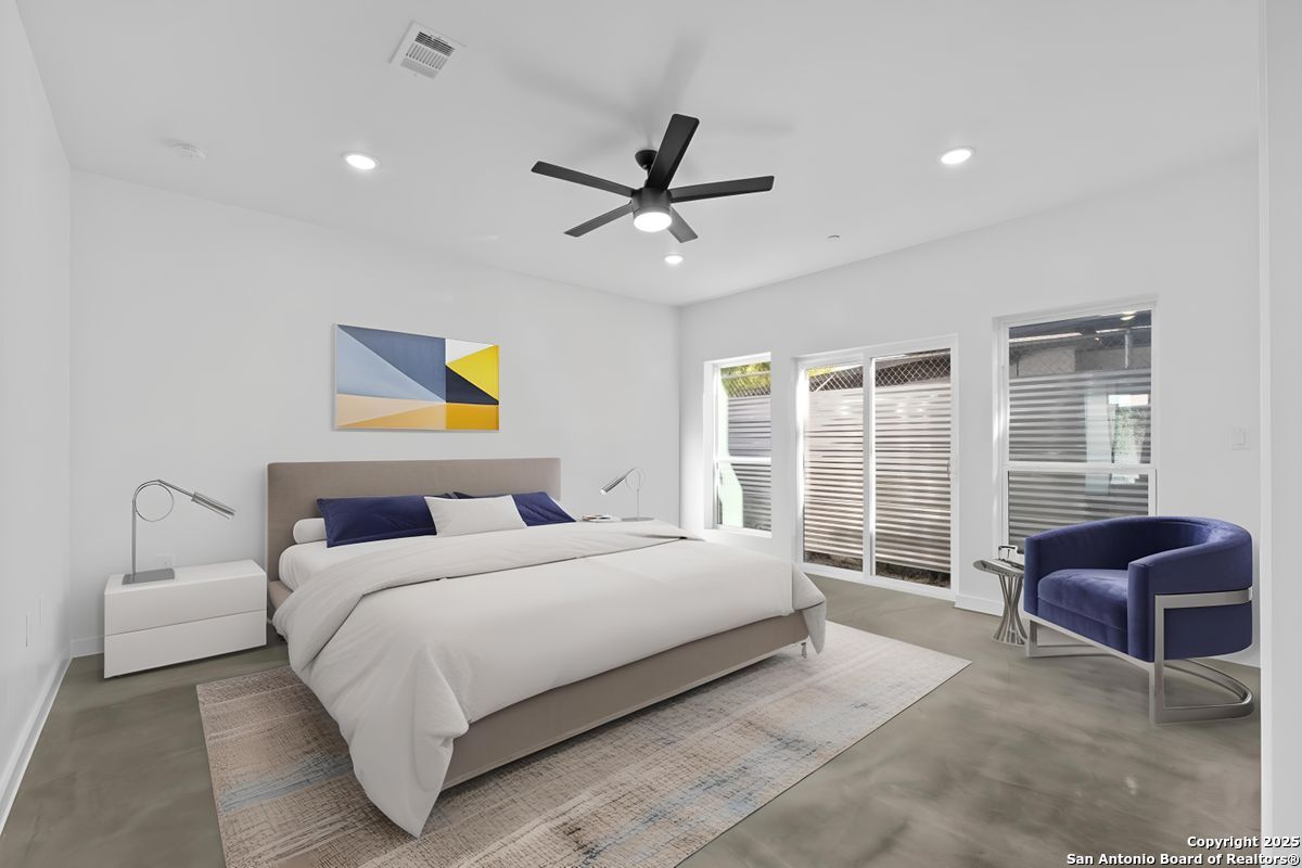 106 Bank St 103