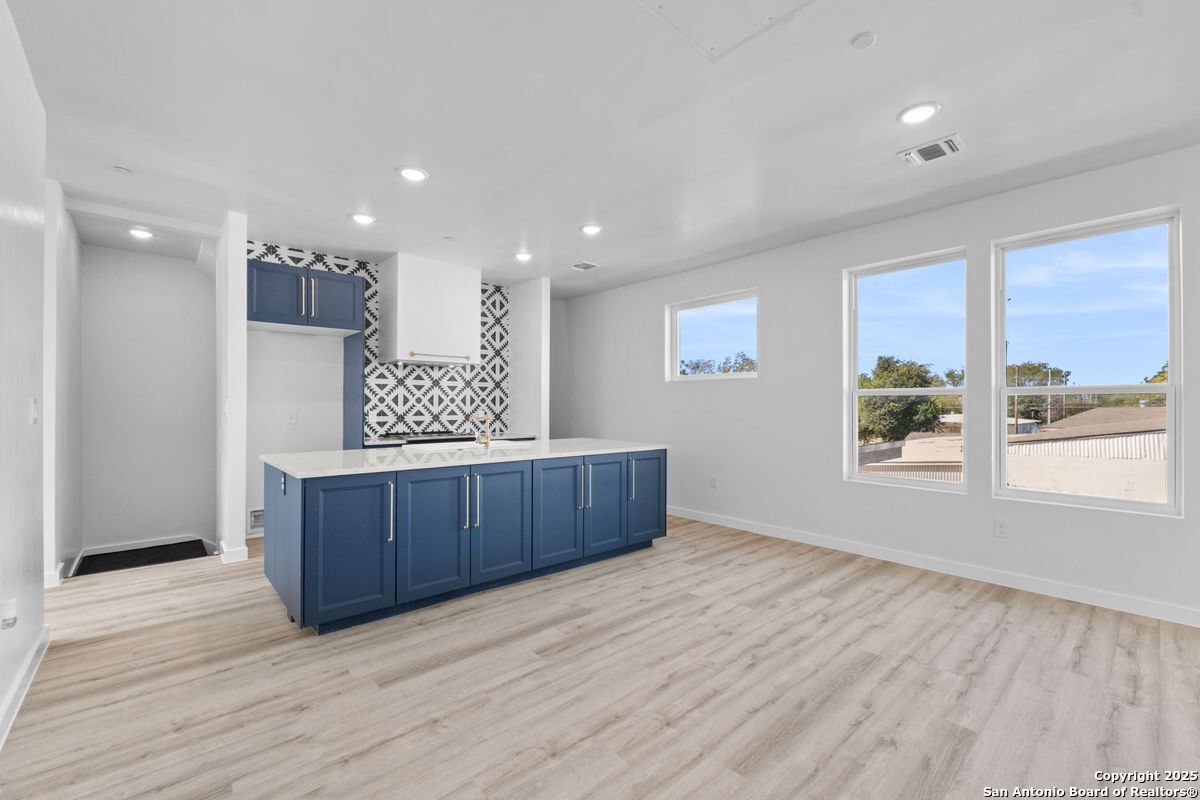 106 Bank St 101