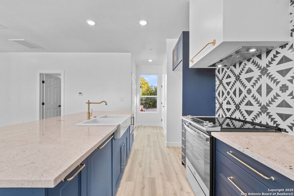 106 Bank St 101