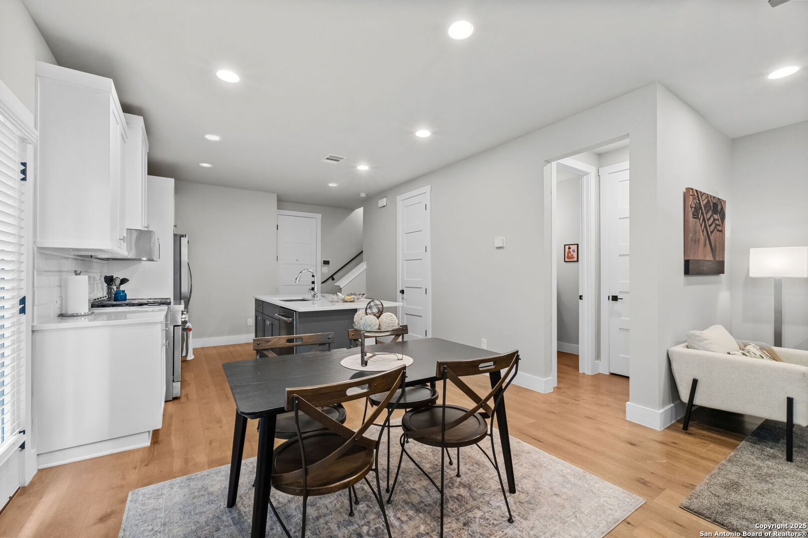 311 E Evergreen St #4