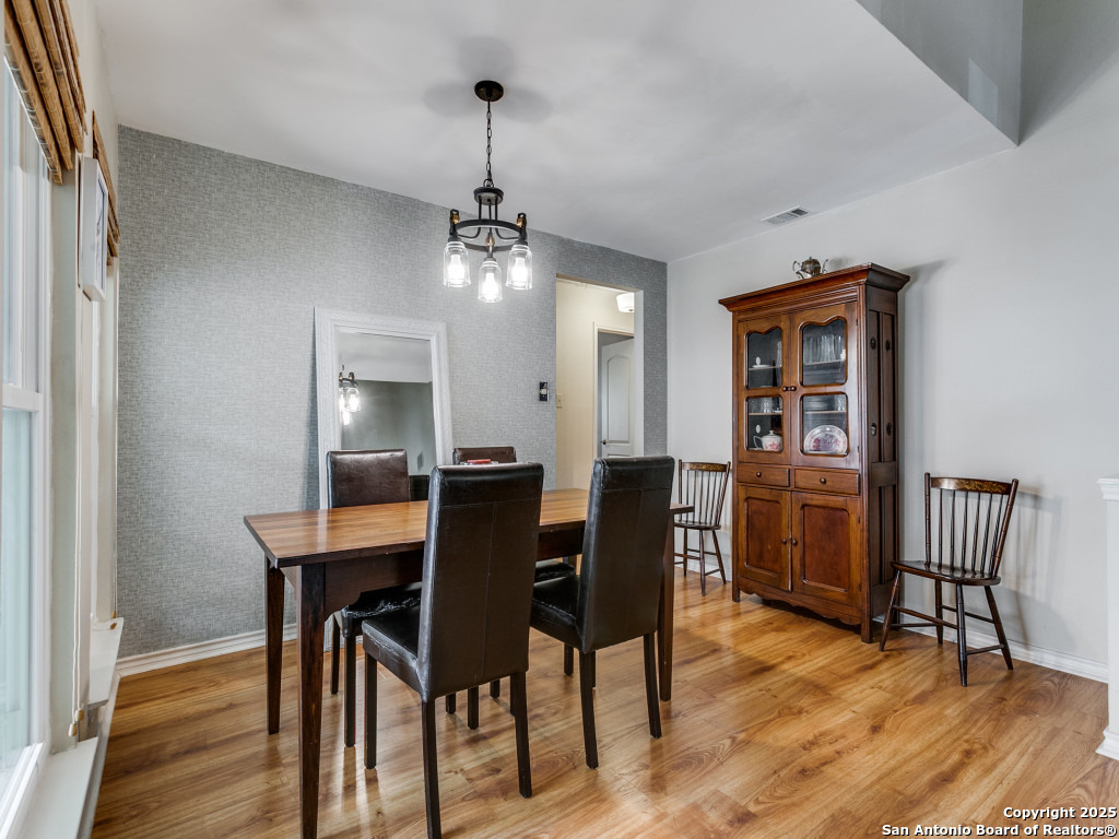 15115 Forest Country