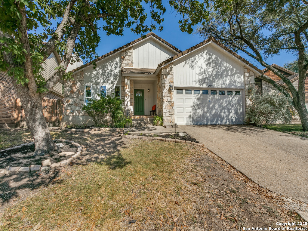 15115 Forest Country