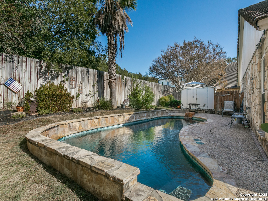 15115 Forest Country