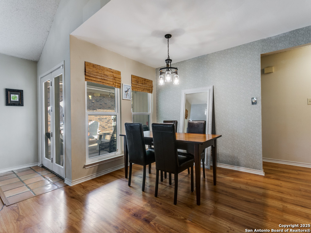 15115 Forest Country