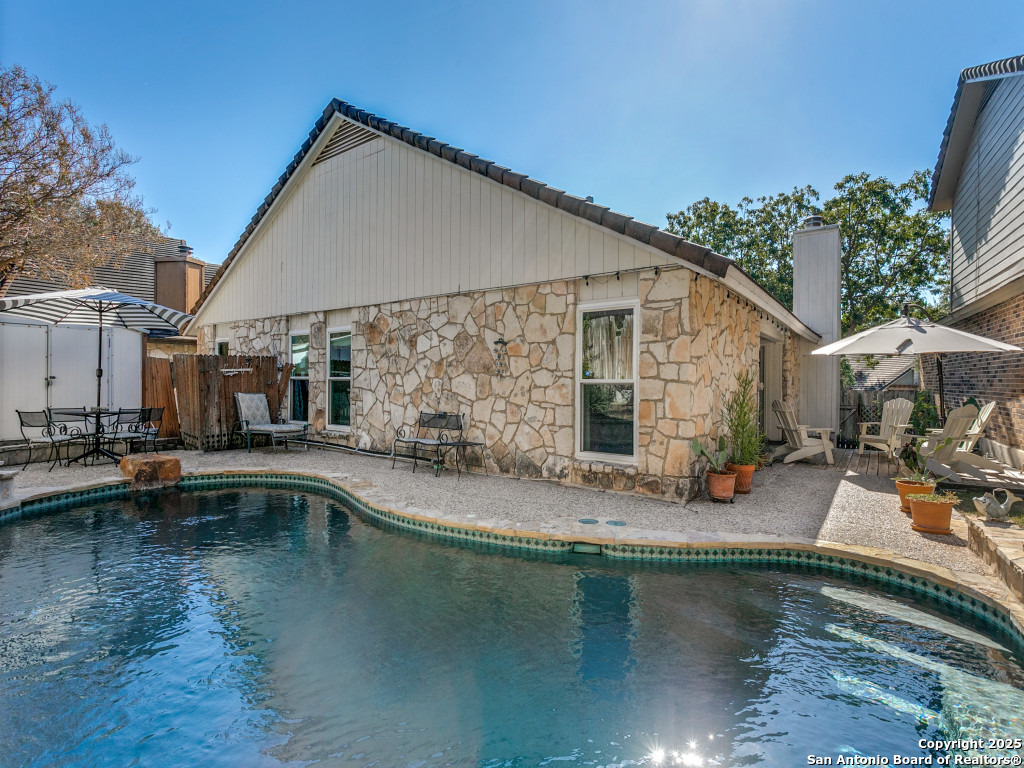 15115 Forest Country