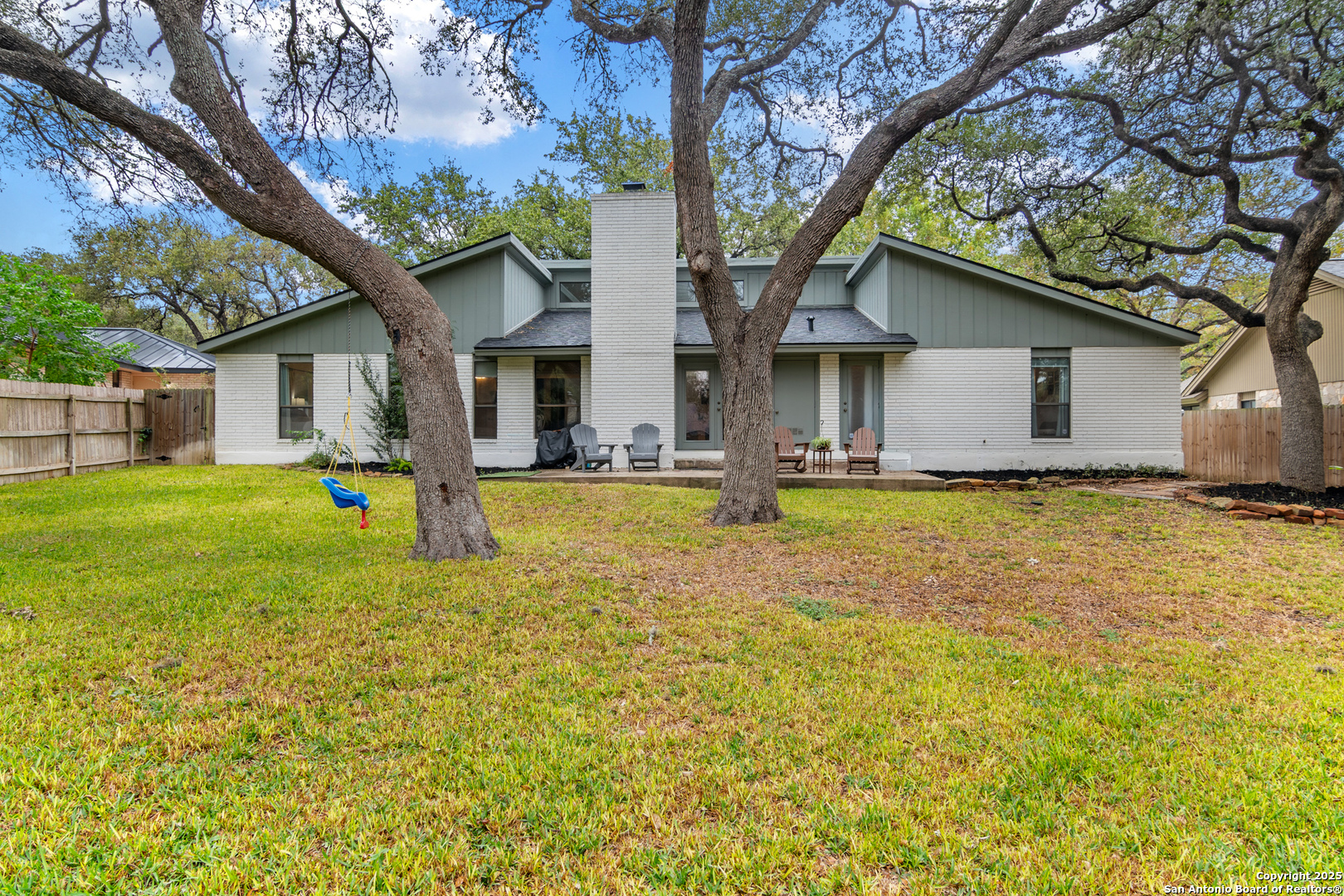 15823 Rothbury Ln
