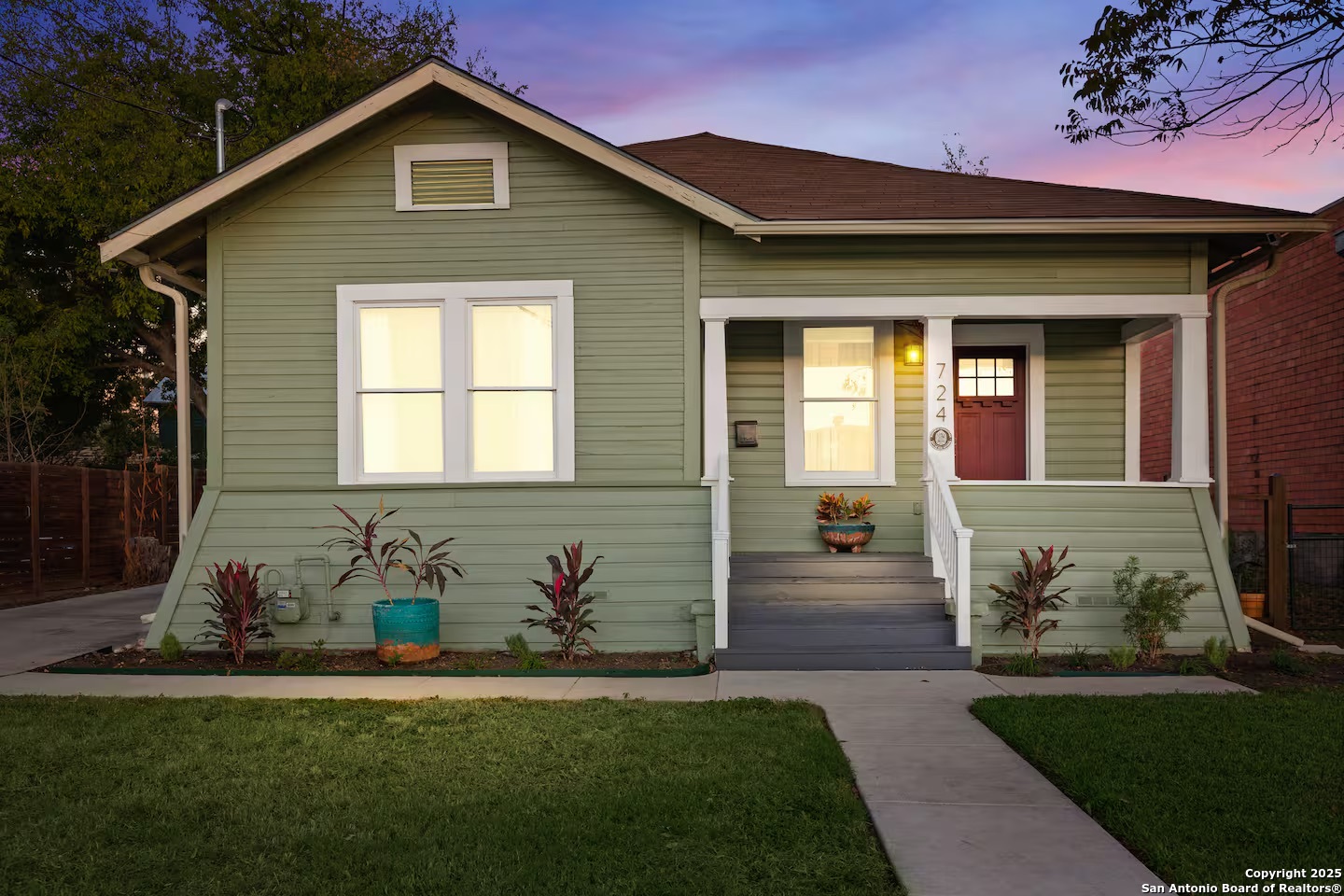 724 N Cherry