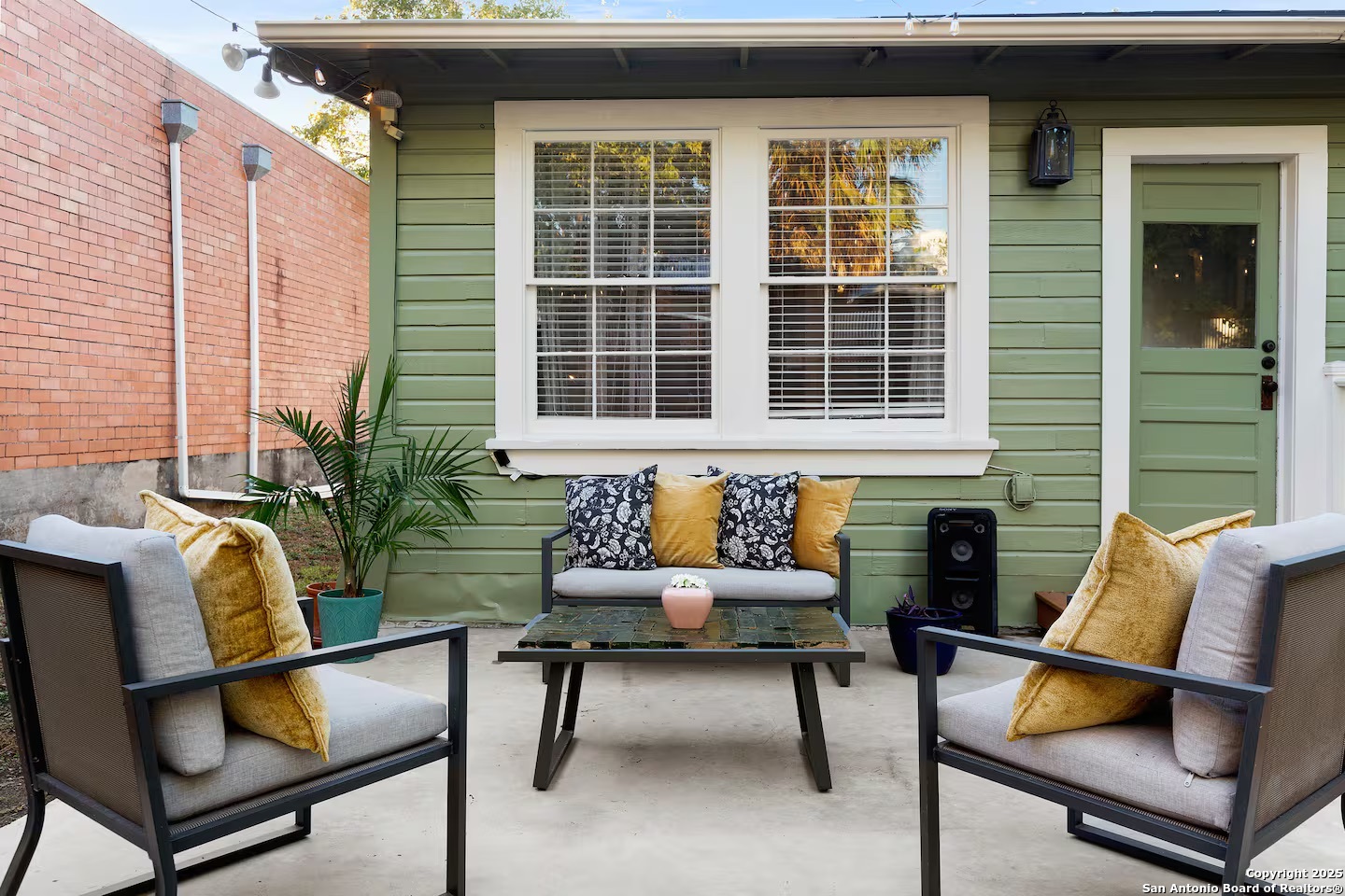 724 N Cherry