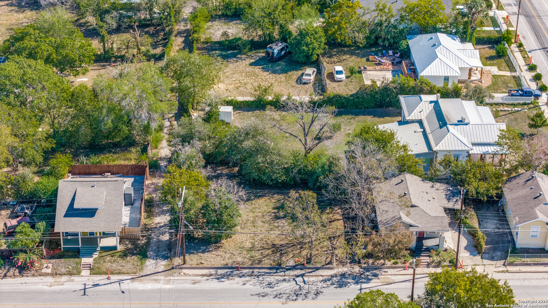 910 North Hackberry