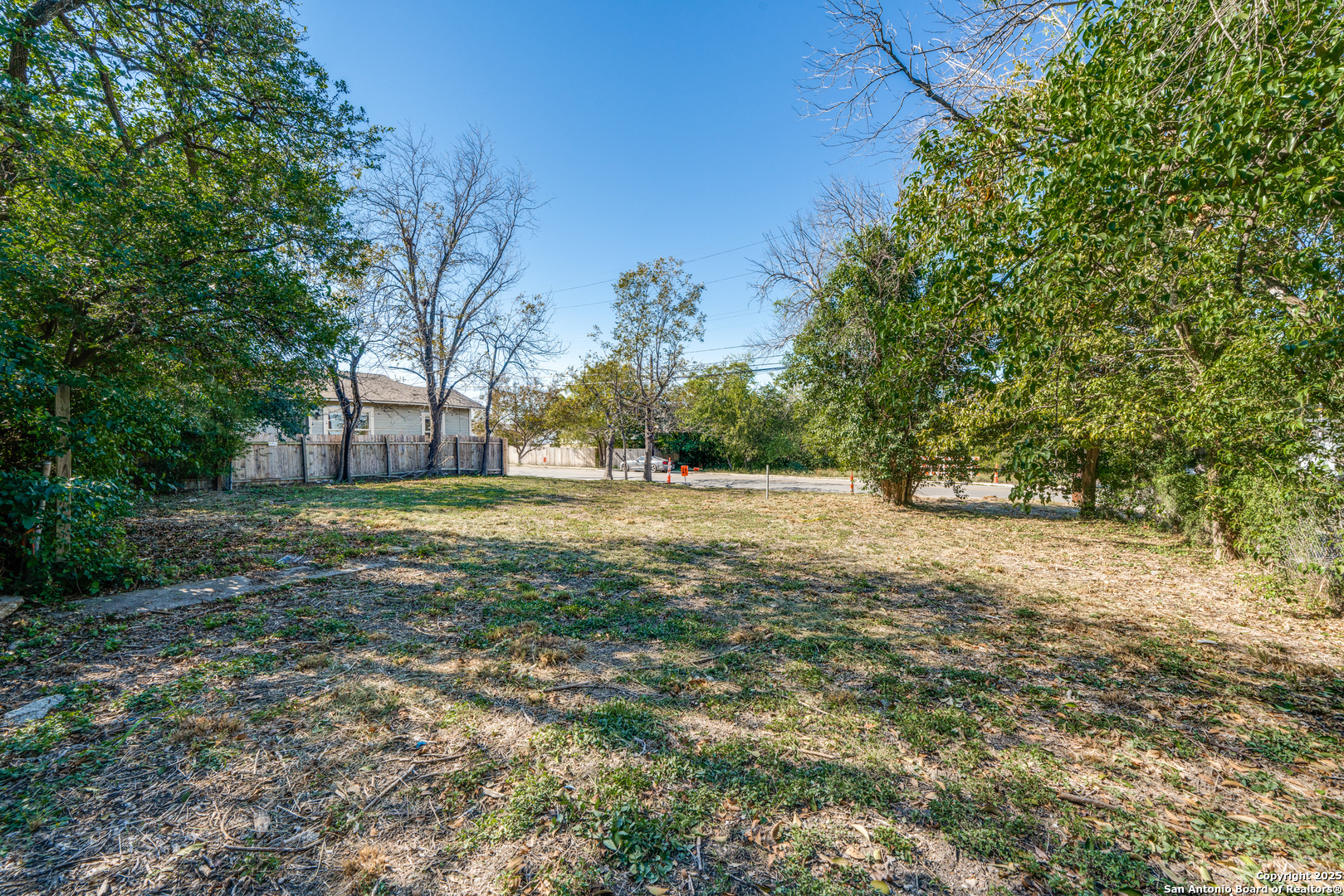 910 North Hackberry
