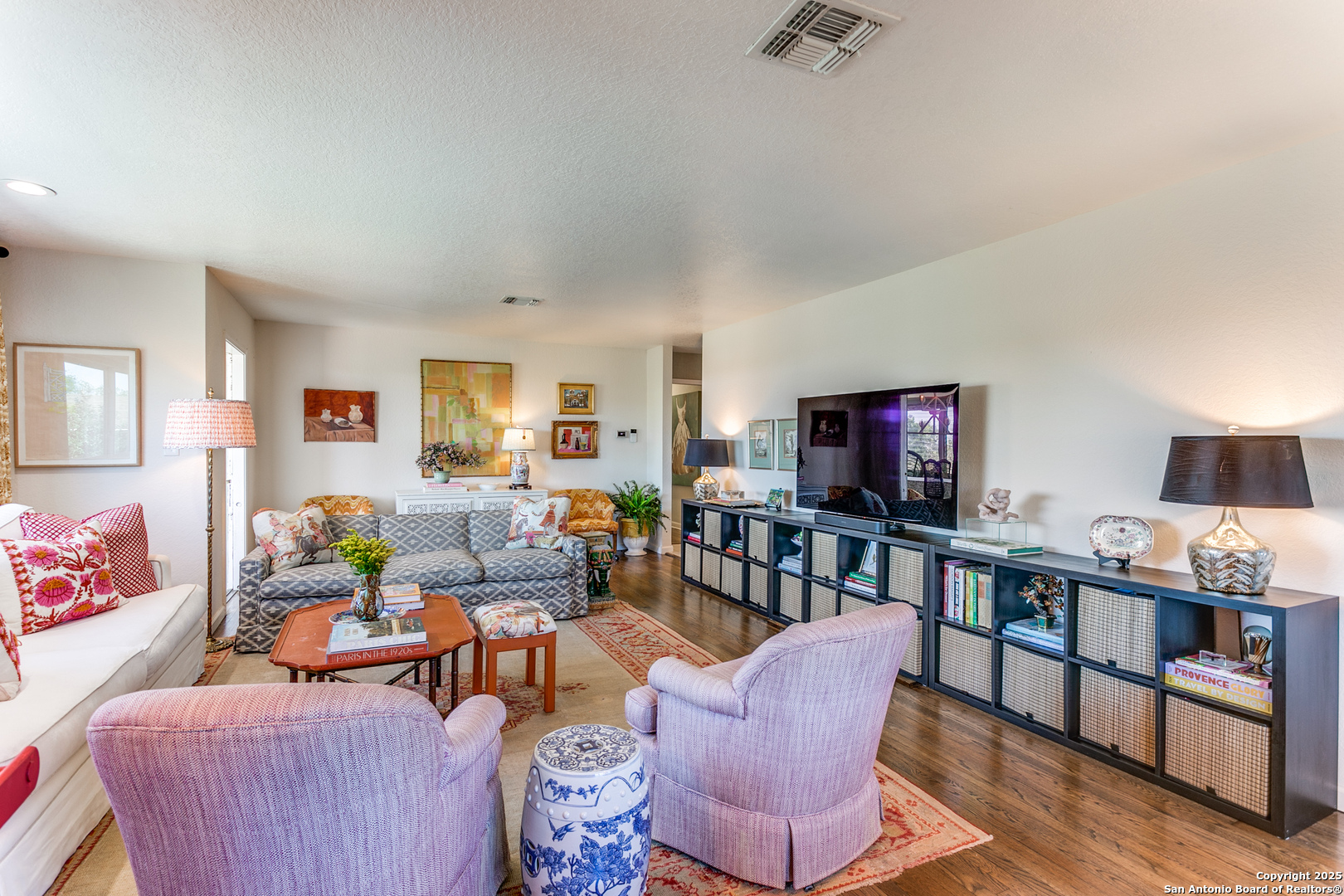 426 E Hathaway