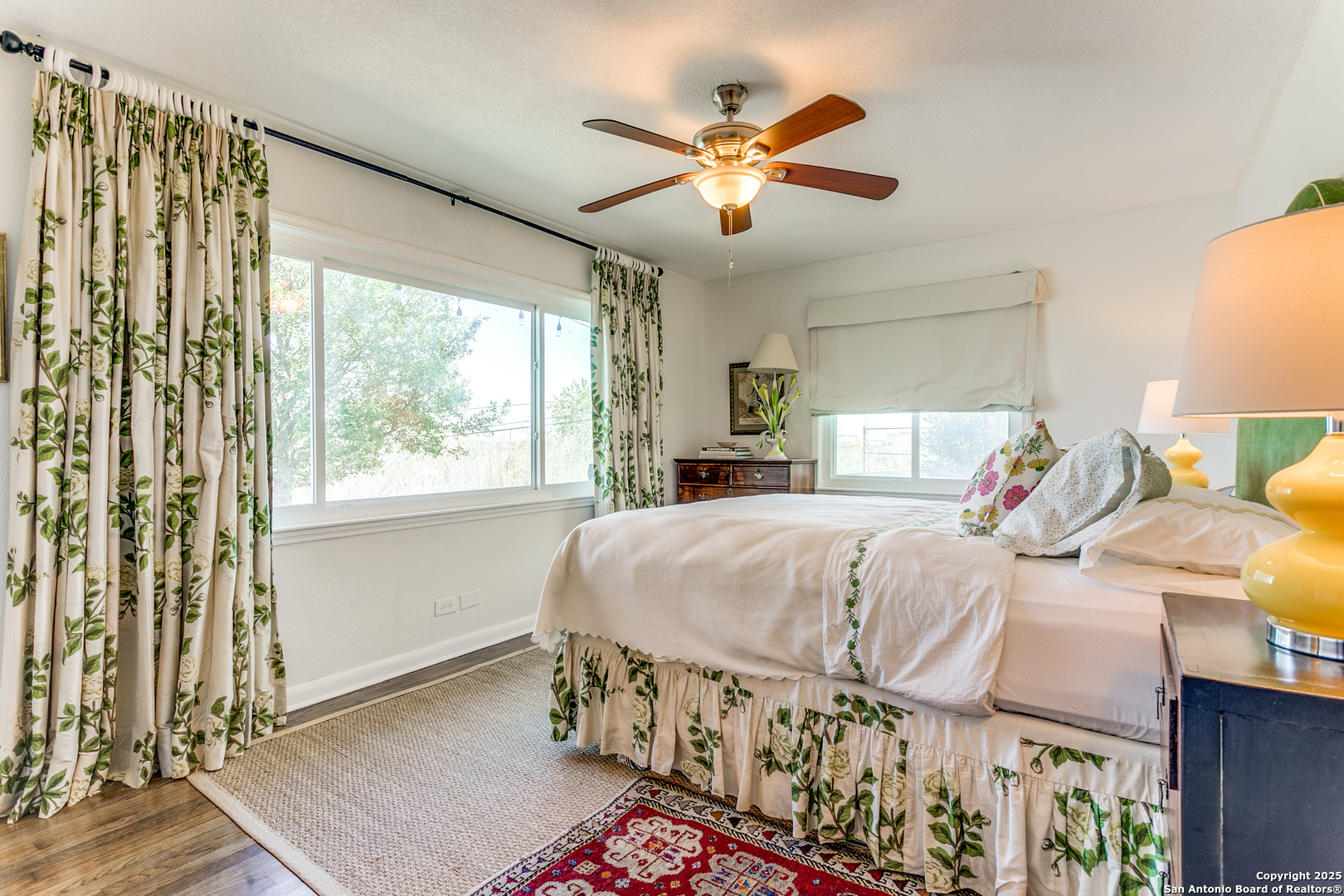 426 E Hathaway