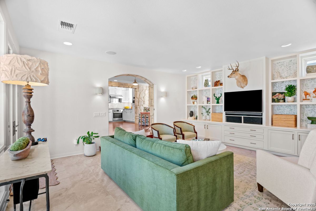 239 Belvidere