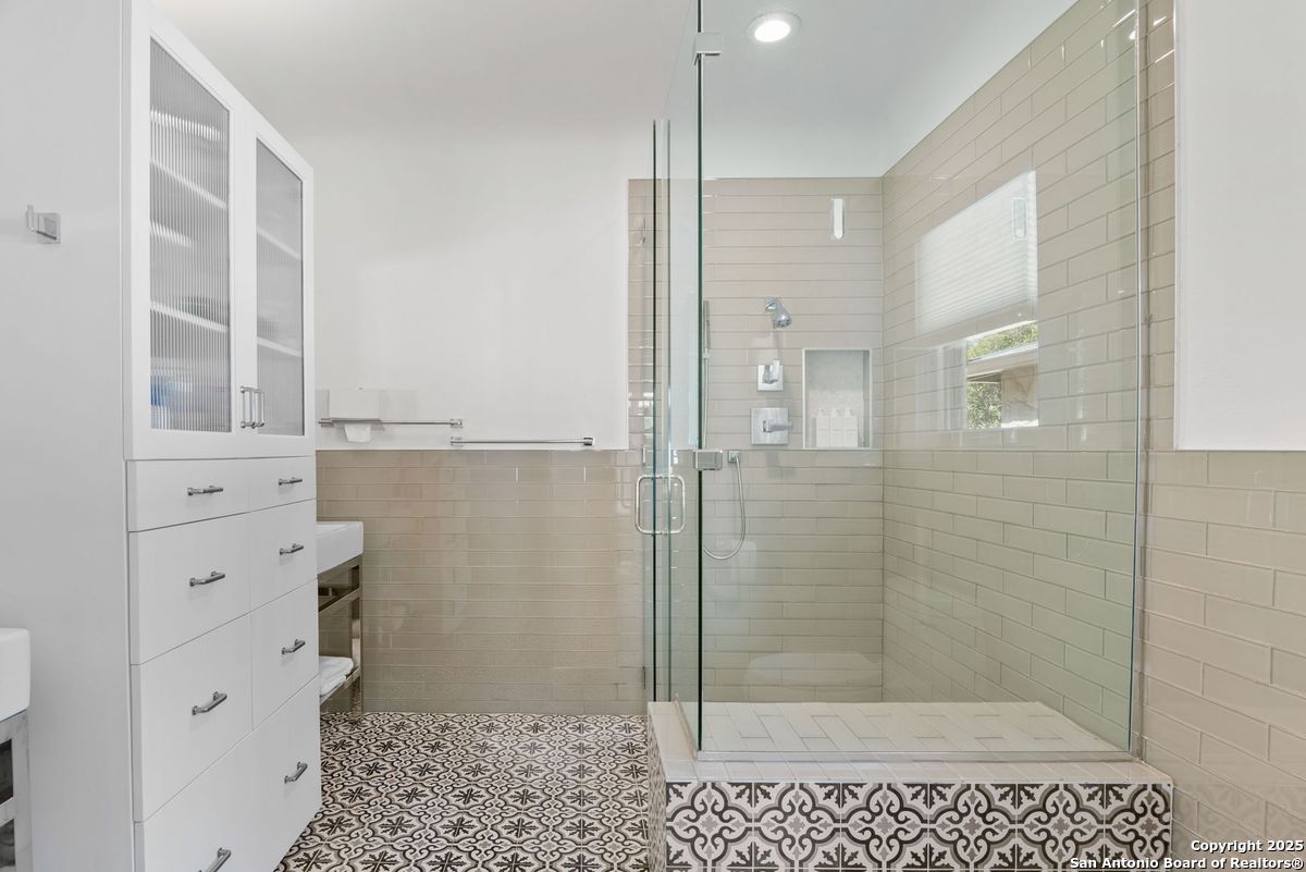 239 Belvidere