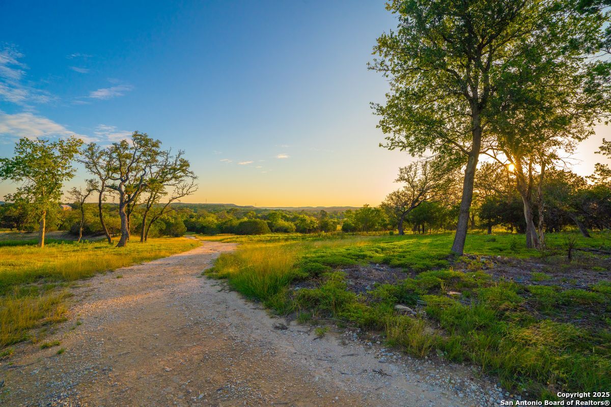 112 Majestic Oaks Drive