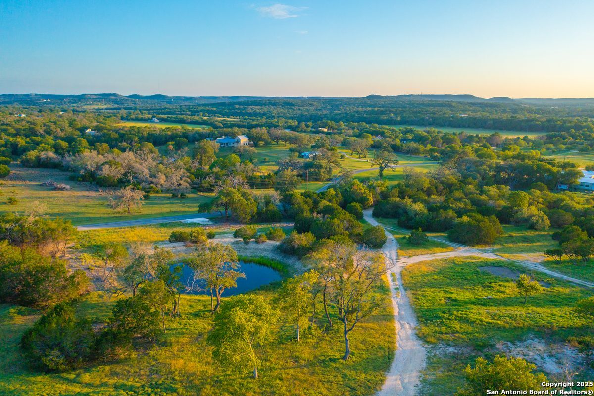 112 Majestic Oaks Drive